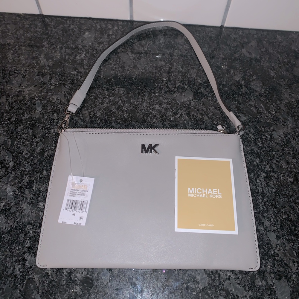 Michael kors purse *make a offer*